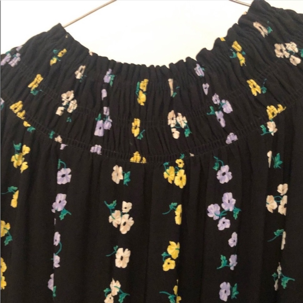 Ann Taylor smocked bright colorful flower top size MP brighten up your summer